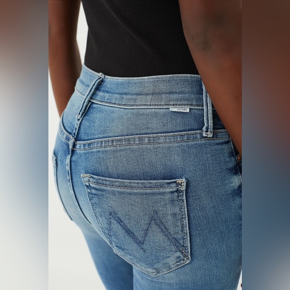 Mother Denim the mid rise dazzler ankle fray in riding the cliffside - Picture 5 of 16